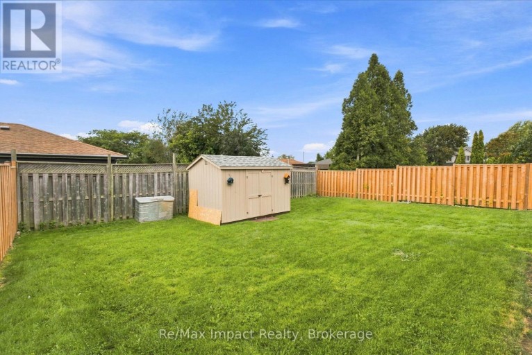 822 SOUTHDOWN STREET, Oshawa (Donevan), Ontario, L1H7X3