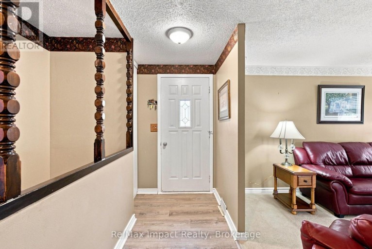 822 SOUTHDOWN STREET, Oshawa (Donevan), Ontario, L1H7X3