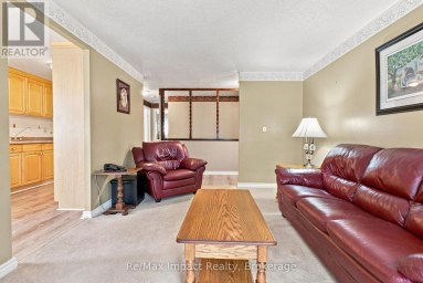 822 SOUTHDOWN STREET Oshawa (Donevan) Ontario photo 9