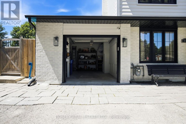 440 SANDFORD STREET, Newmarket (Central Newmarket), Ontario, L3Y4S7
