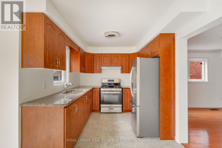1410 WAKEHURST CRESCENT, Oakville (CV Clearview), Ontario, L6J6T6