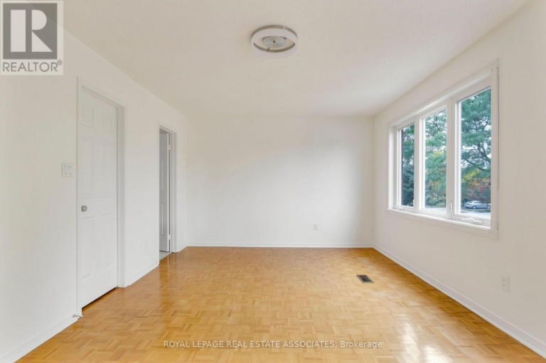 1410 WAKEHURST CRESCENT, Oakville (CV Clearview), Ontario, L6J6T6