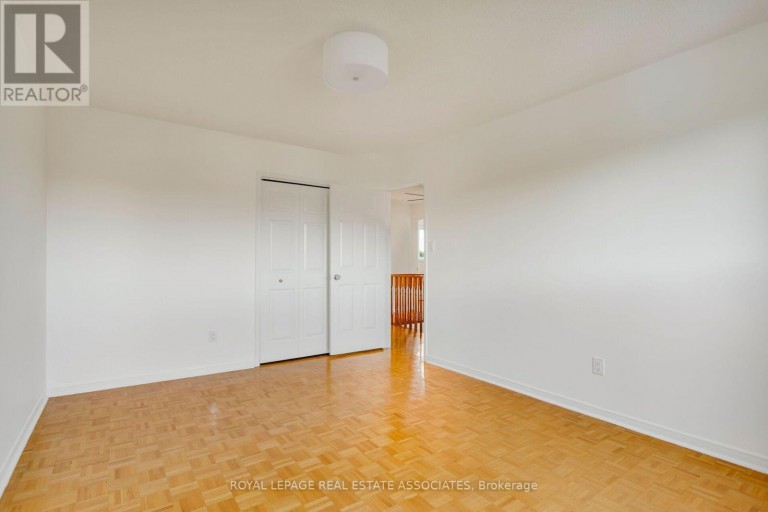 1410 WAKEHURST CRESCENT, Oakville (CV Clearview), Ontario, L6J6T6