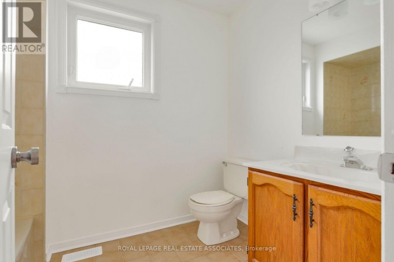1410 WAKEHURST CRESCENT, Oakville (CV Clearview), Ontario, L6J6T6