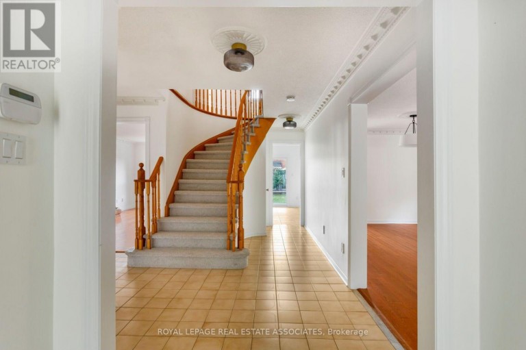 1410 WAKEHURST CRESCENT, Oakville (CV Clearview), Ontario, L6J6T6
