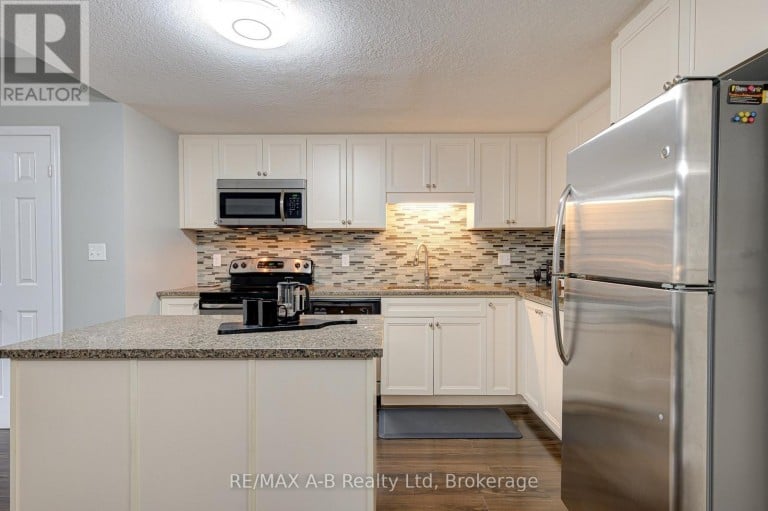 H - 242 RACHEL CRESCENT, Kitchener, Ontario, N2R0E1