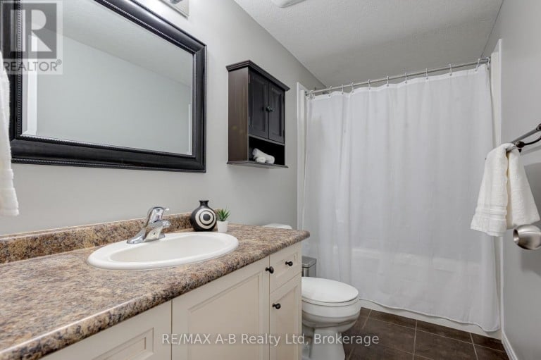 H - 242 RACHEL CRESCENT, Kitchener, Ontario, N2R0E1