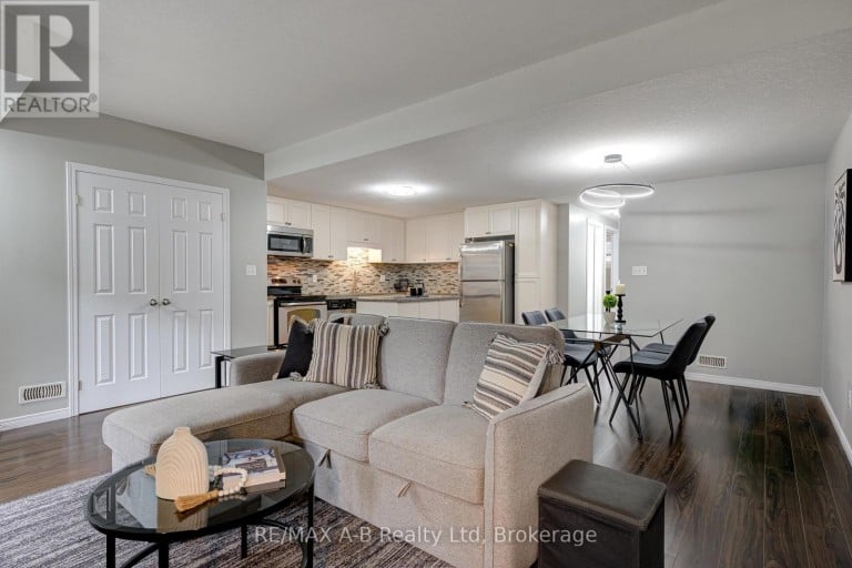 H - 242 RACHEL CRESCENT, Kitchener, Ontario, N2R0E1