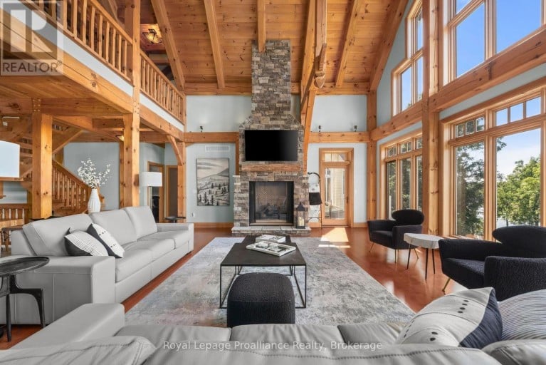 12698 LOYALIST PARKWAY, Prince Edward County (Picton Ward), Ontario, K0K2T0
