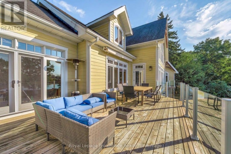 12698 LOYALIST PARKWAY, Prince Edward County (Picton Ward), Ontario, K0K2T0