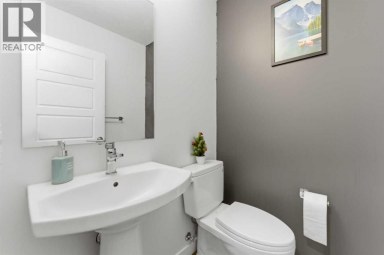 99 Aquila Way NW Calgary Alberta photo 19