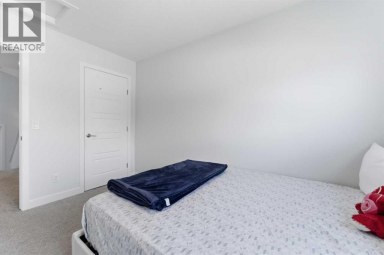 99 Aquila Way NW Calgary Alberta photo 24