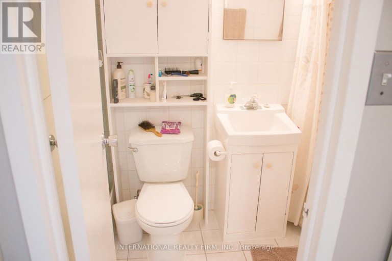 1111 - 50 LOTHERTON PATHWAY, Toronto (Yorkdale-Glen Park), Ontario, M6B2G8
