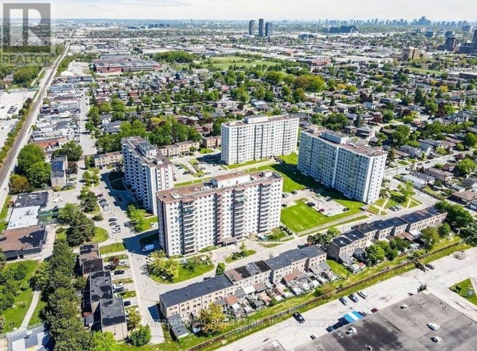 1111 - 50 LOTHERTON PATHWAY, Toronto (Yorkdale-Glen Park), Ontario, M6B2G8
