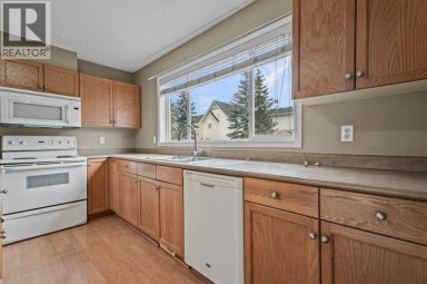 255 Prestwick Acres Lane SE Calgary Alberta photo 18