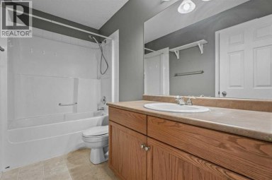 255 Prestwick Acres Lane SE Calgary Alberta photo 32