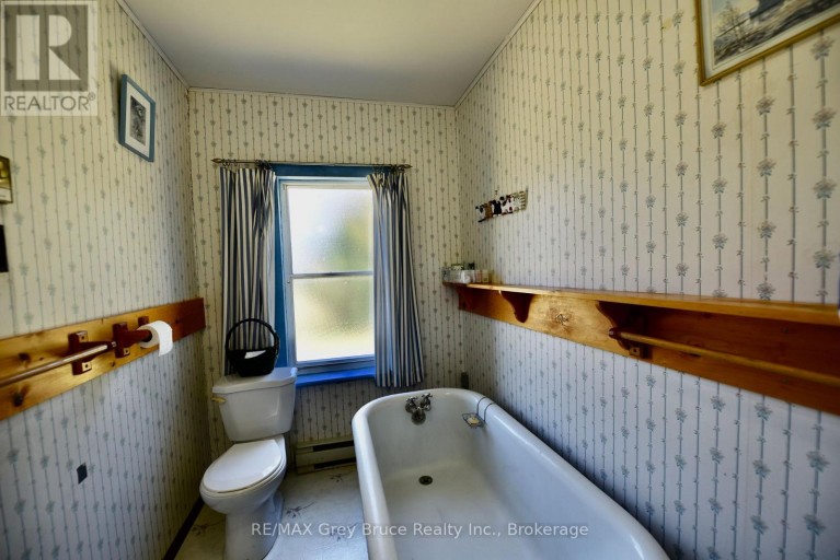 226 BARTLEY DRIVE, Northern Bruce Peninsula, Ontario, N0H1Z0