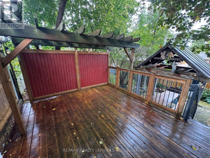 82 EDELWILD DRIVE, Orangeville, Ontario, L9W2Y7