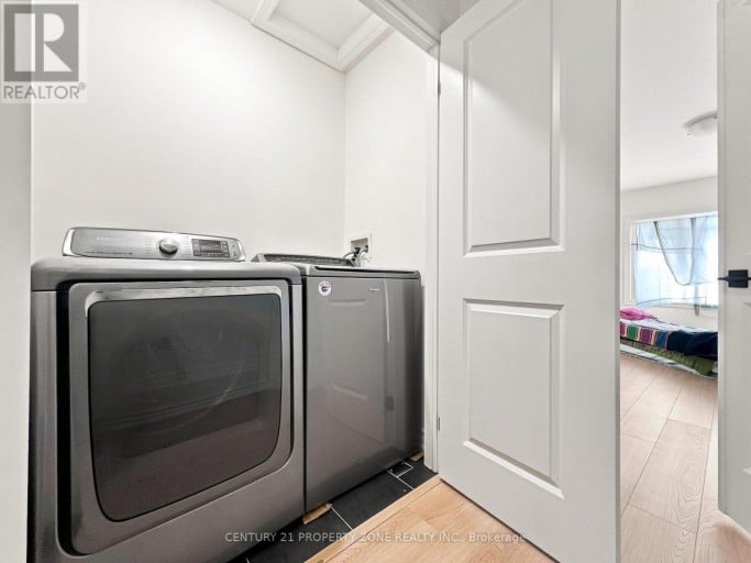 102 CADILLAC CRESCENT, Brampton (Fletcher's Meadow), Ontario, L7A3B4