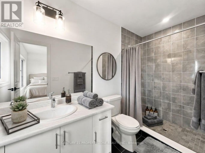 102 CADILLAC CRESCENT, Brampton (Fletcher's Meadow), Ontario, L7A3B4