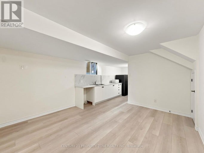 102 CADILLAC CRESCENT, Brampton (Fletcher's Meadow), Ontario, L7A3B4