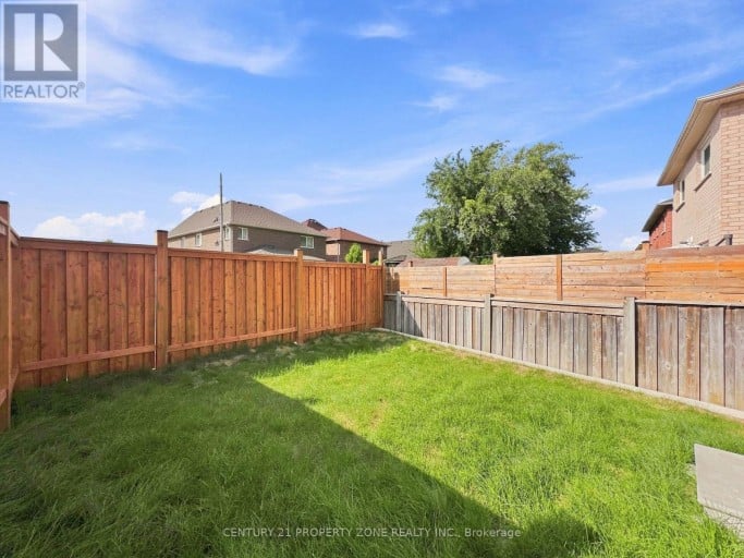 102 CADILLAC CRESCENT, Brampton (Fletcher's Meadow), Ontario, L7A3B4