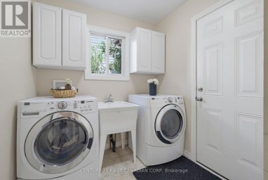 1197 SMITHER ROAD London North (North I) Ontario photo 17