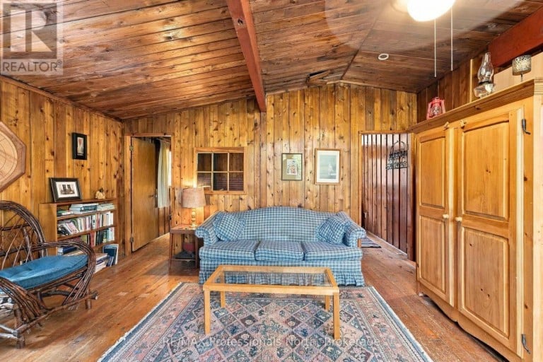 1086 DRAGONFLY LANE, Minden Hills (Snowdon), Ontario, K0M2K0