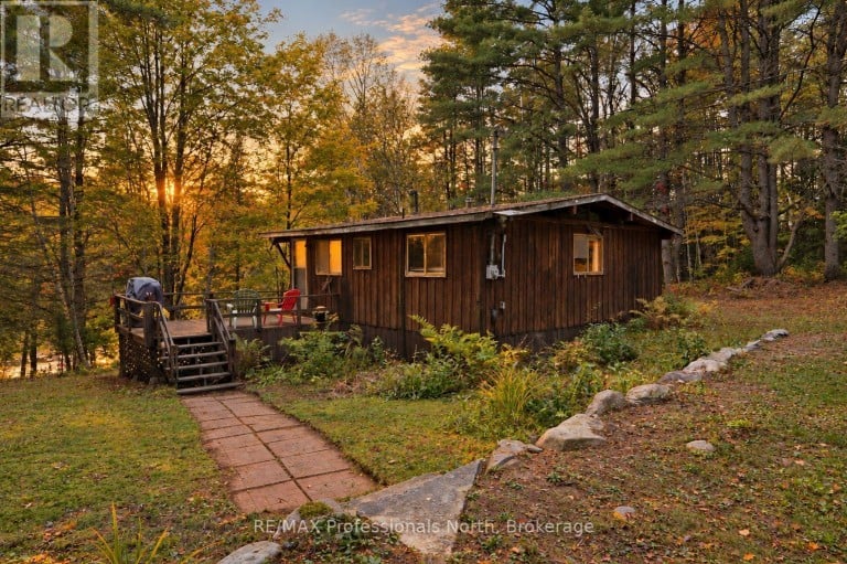 1086 DRAGONFLY LANE, Minden Hills (Snowdon), Ontario, K0M2K0