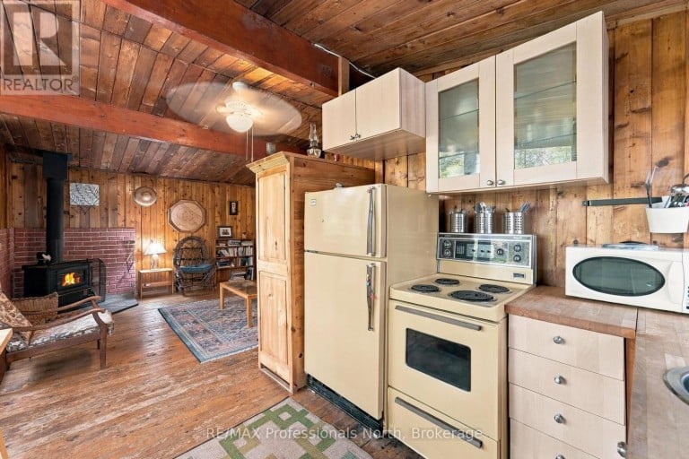 1086 DRAGONFLY LANE, Minden Hills (Snowdon), Ontario, K0M2K0