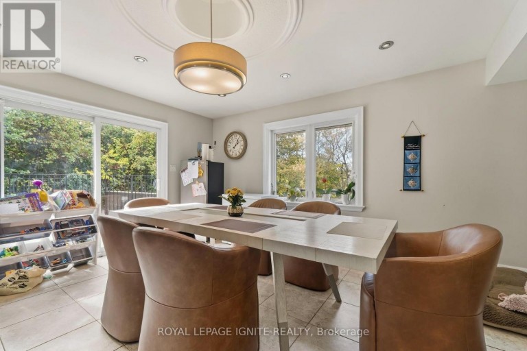 8 RIDGEVALE DRIVE, Markham (Box Grove), Ontario, L6B1A8
