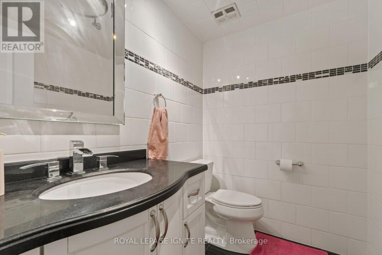 8 RIDGEVALE DRIVE, Markham (Box Grove), Ontario, L6B1A8