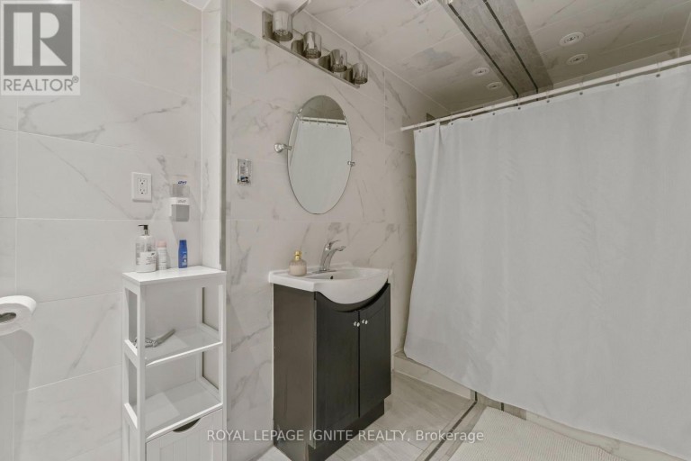 8 RIDGEVALE DRIVE, Markham (Box Grove), Ontario, L6B1A8