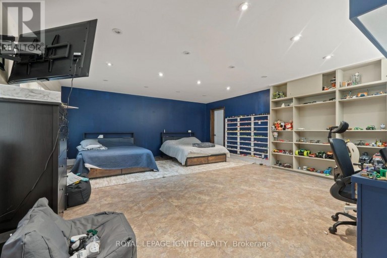 8 RIDGEVALE DRIVE, Markham (Box Grove), Ontario, L6B1A8