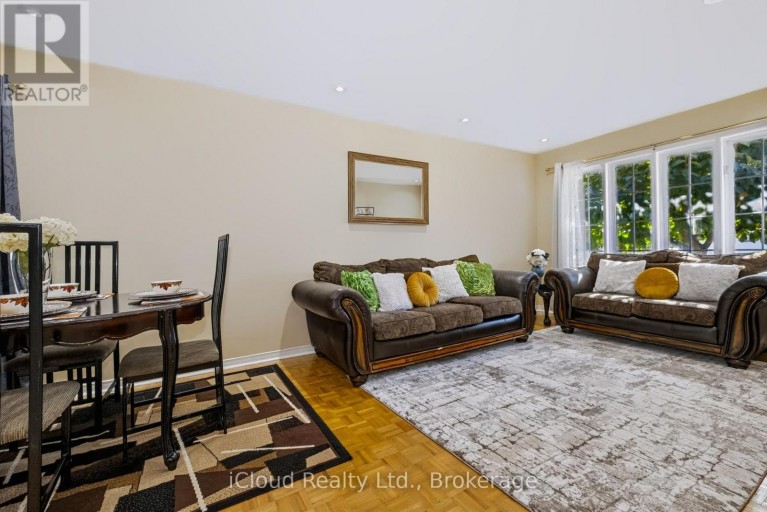 62 CASTLEHILL ROAD, Brampton (Northwood Park), Ontario, L6X4E1
