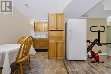 62 CASTLEHILL ROAD Brampton (Northwood Park) Ontario photo 43