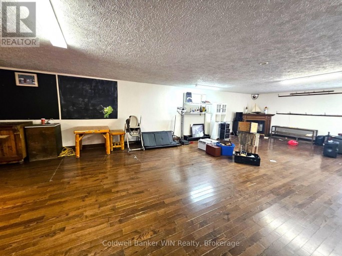 17 ARTHUR STREET E, Minto, Ontario, N0G1Z0