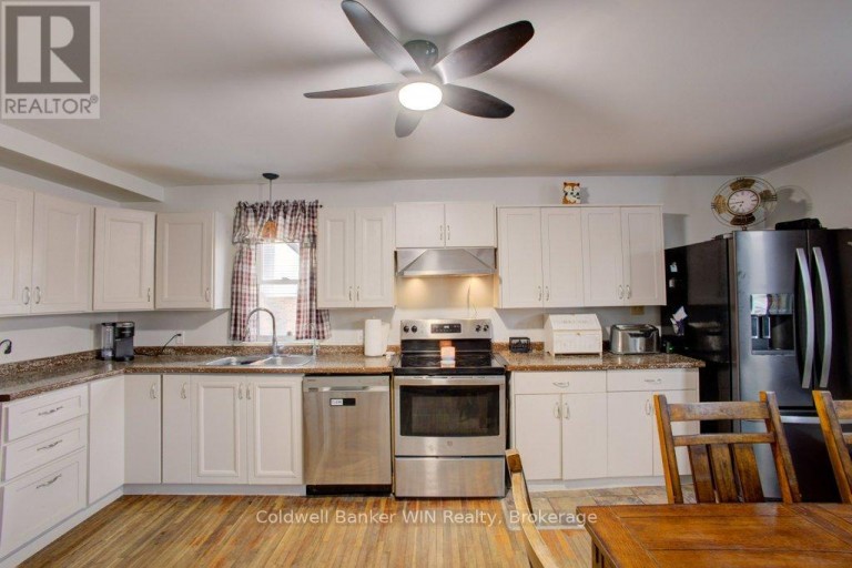 17 ARTHUR STREET E, Minto, Ontario, N0G1Z0