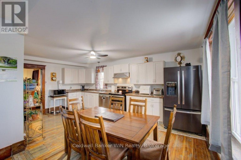 17 ARTHUR STREET E, Minto, Ontario, N0G1Z0