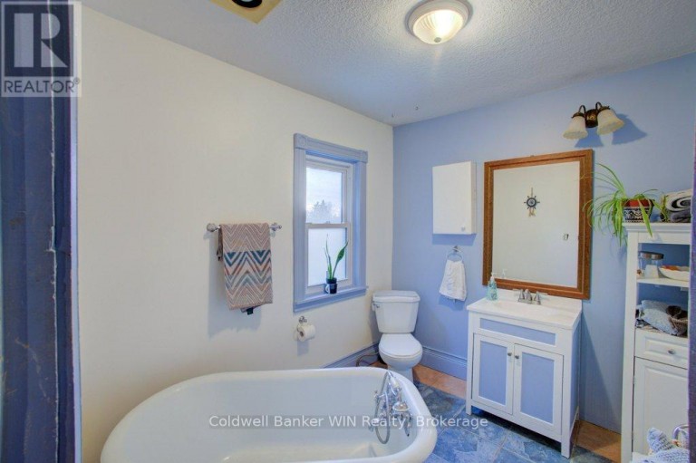 17 ARTHUR STREET E, Minto, Ontario, N0G1Z0