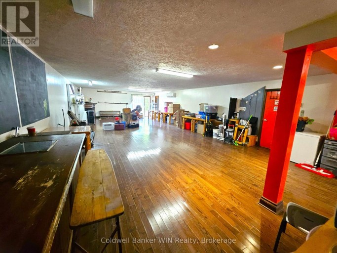 17 ARTHUR STREET E, Minto, Ontario, N0G1Z0