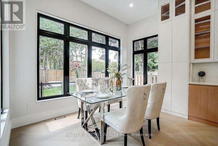 202 CARLTON ROAD, Markham (Unionville), Ontario, L3R3L8