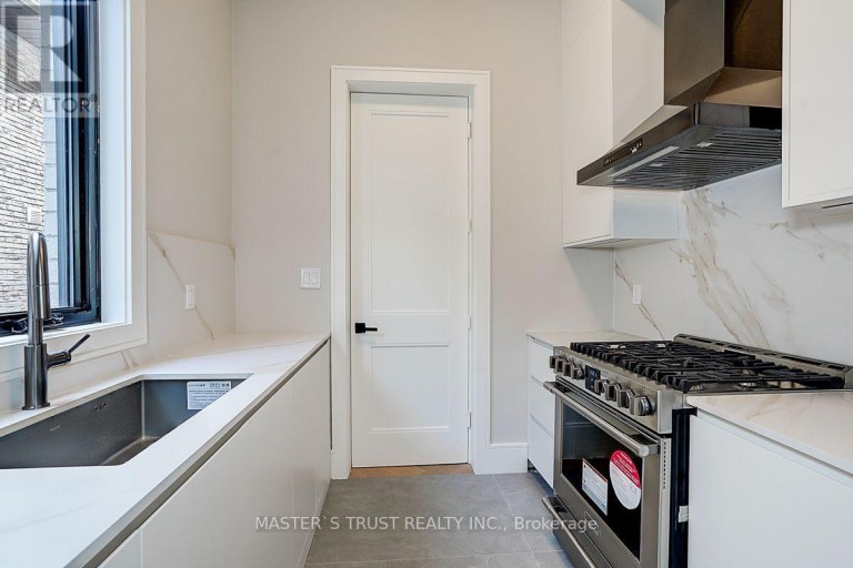 202 CARLTON ROAD, Markham (Unionville), Ontario, L3R3L8