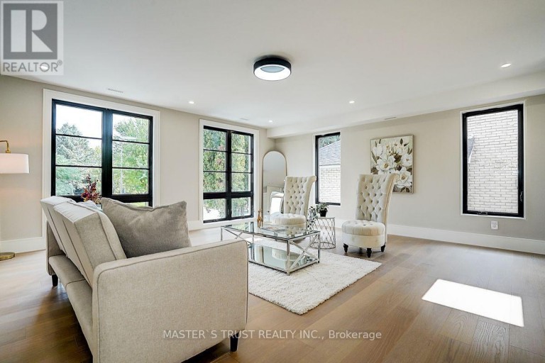 202 CARLTON ROAD, Markham (Unionville), Ontario, L3R3L8