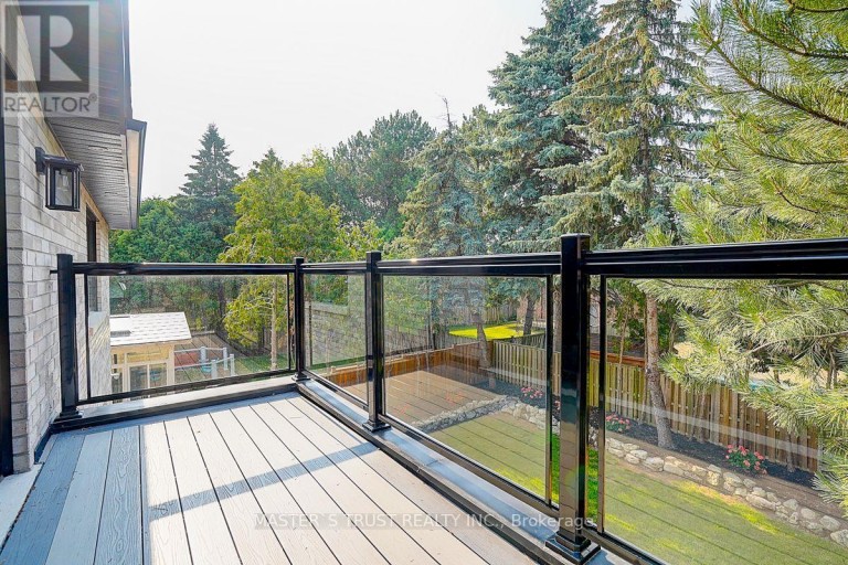 202 CARLTON ROAD, Markham (Unionville), Ontario, L3R3L8