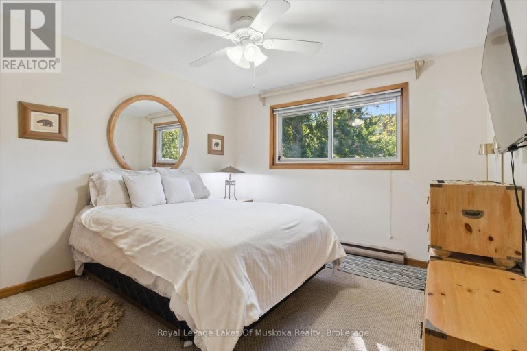 135 MUSKOKA BEACH ROAD, Gravenhurst (Muskoka (S)), Ontario, P1P1B6