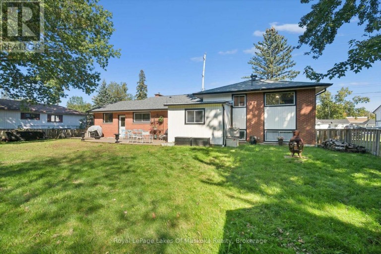 135 MUSKOKA BEACH ROAD, Gravenhurst (Muskoka (S)), Ontario, P1P1B6
