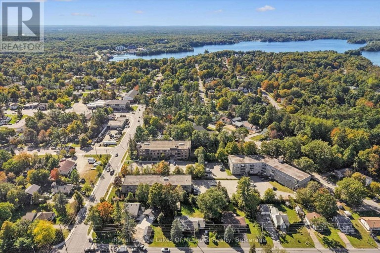 135 MUSKOKA BEACH ROAD, Gravenhurst (Muskoka (S)), Ontario, P1P1B6