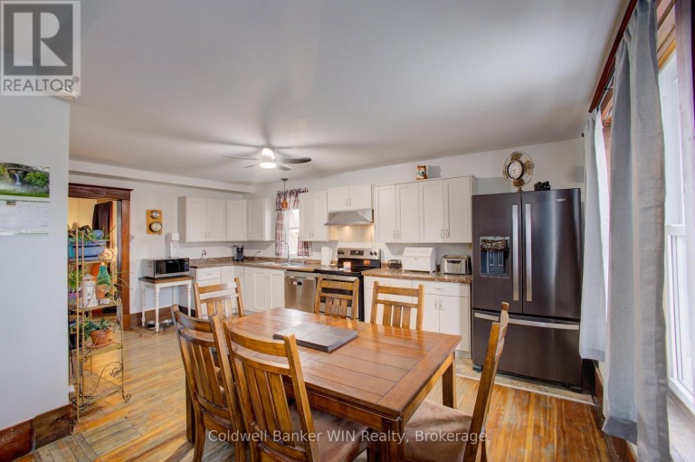 17 ARTHUR STREET E, Minto, Ontario, N0G1Z0