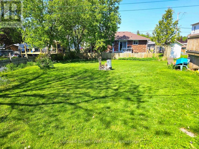 17 ARTHUR STREET E, Minto, Ontario, N0G1Z0
